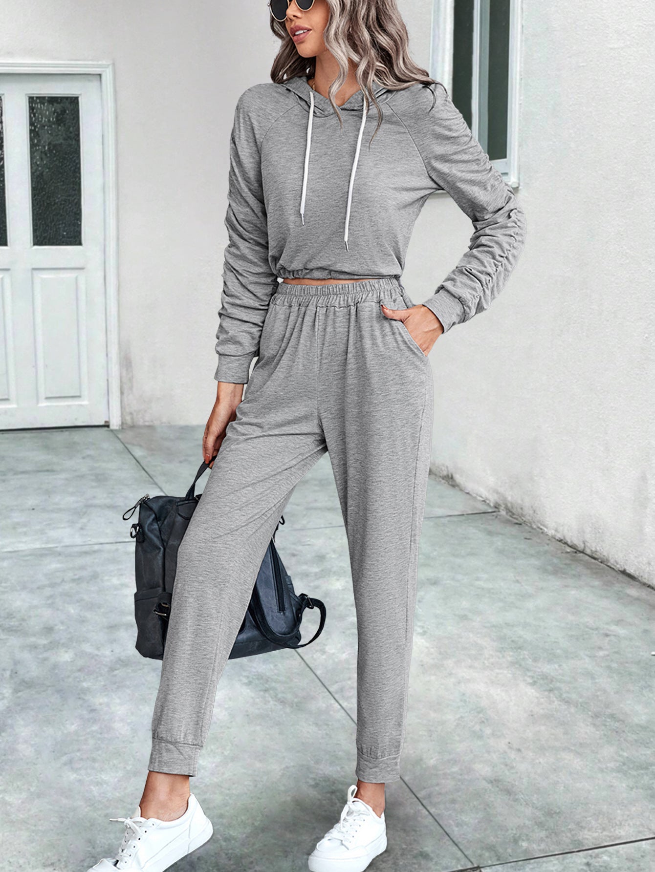 Damen Cropped Hoodie mit Laufhose Set WW