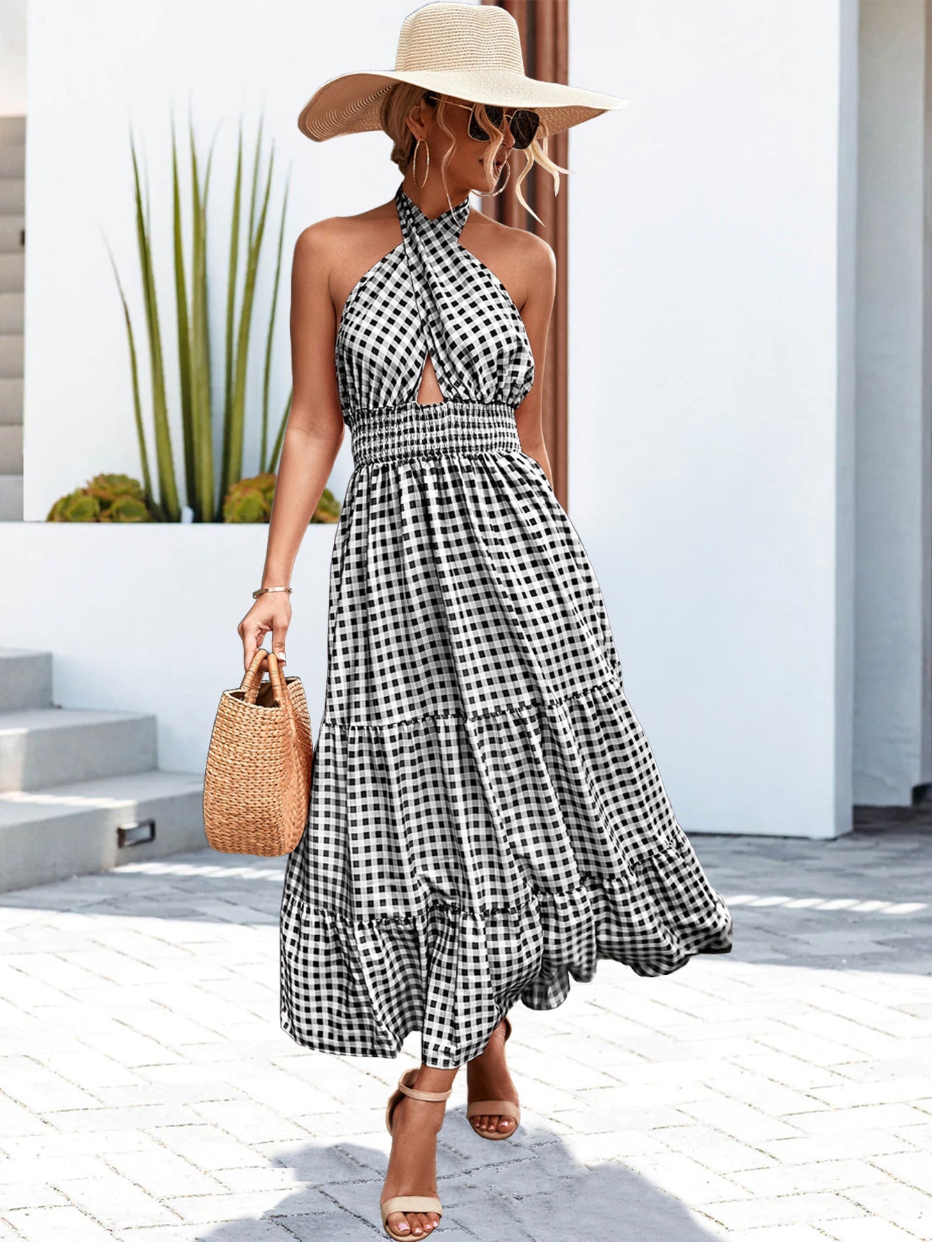 Damen Maxikleid mit tiefem Ausschnitt und eleganter Cut-Out-Detail WW