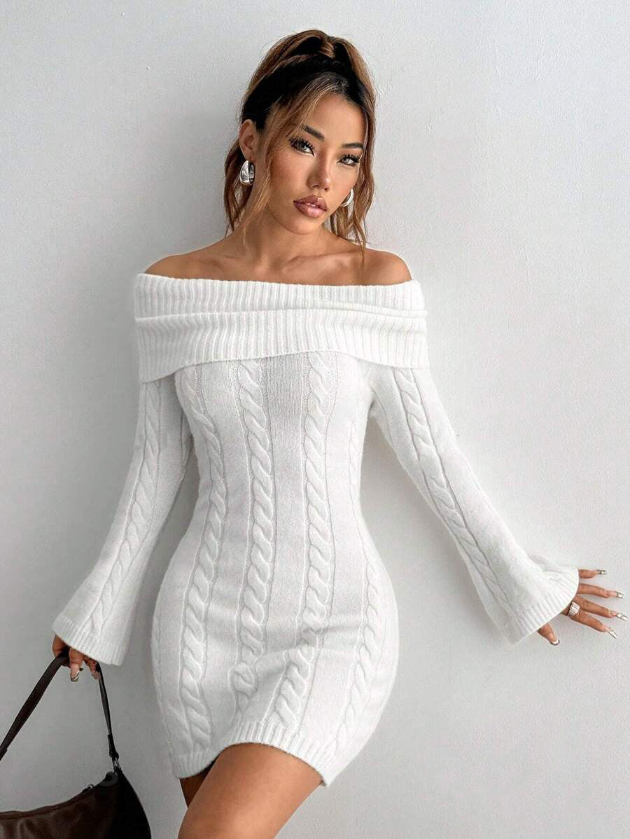 Damen figurbetontes Strickkleid mit weitem Ausschnitt WW
