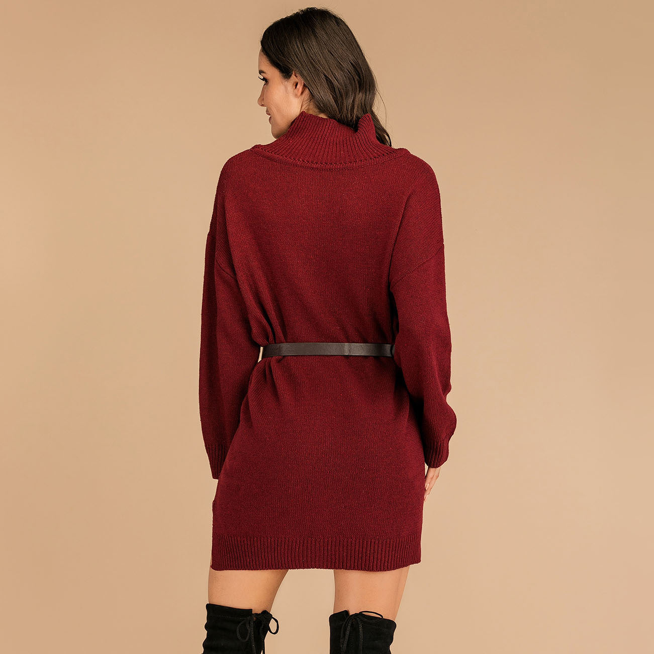 Damen Strickkleid mit hohem Kragen und seitlichen Schlitzen WW