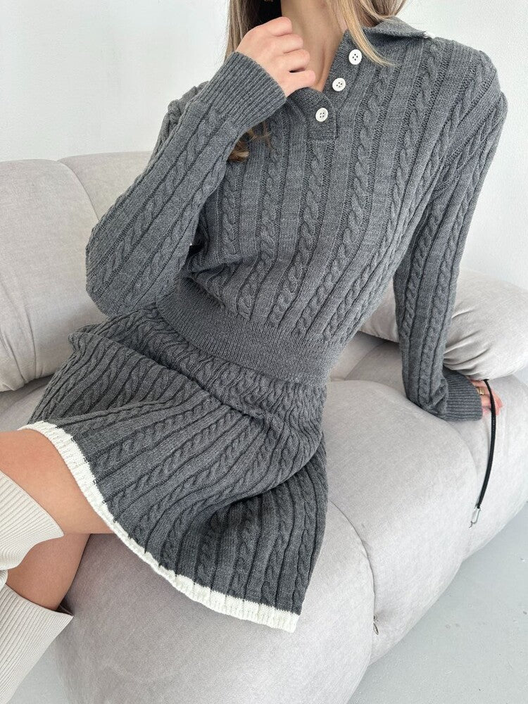Damen Strickkleid mit hochgeschlossenem Kragen und Knopfleiste WW