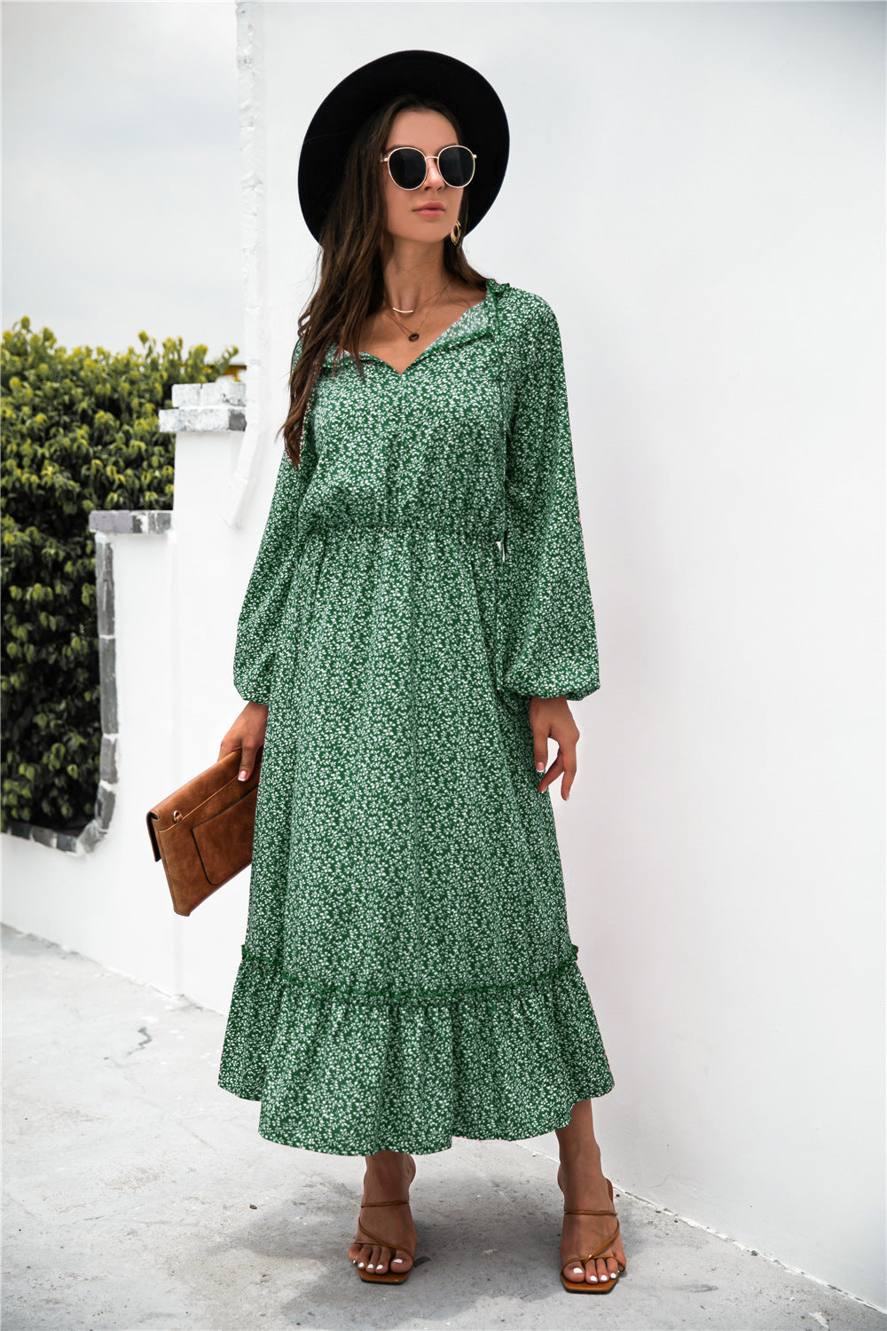 Damen Maxikleid mit floralem Design und weitem A-Linien Schnitt WW