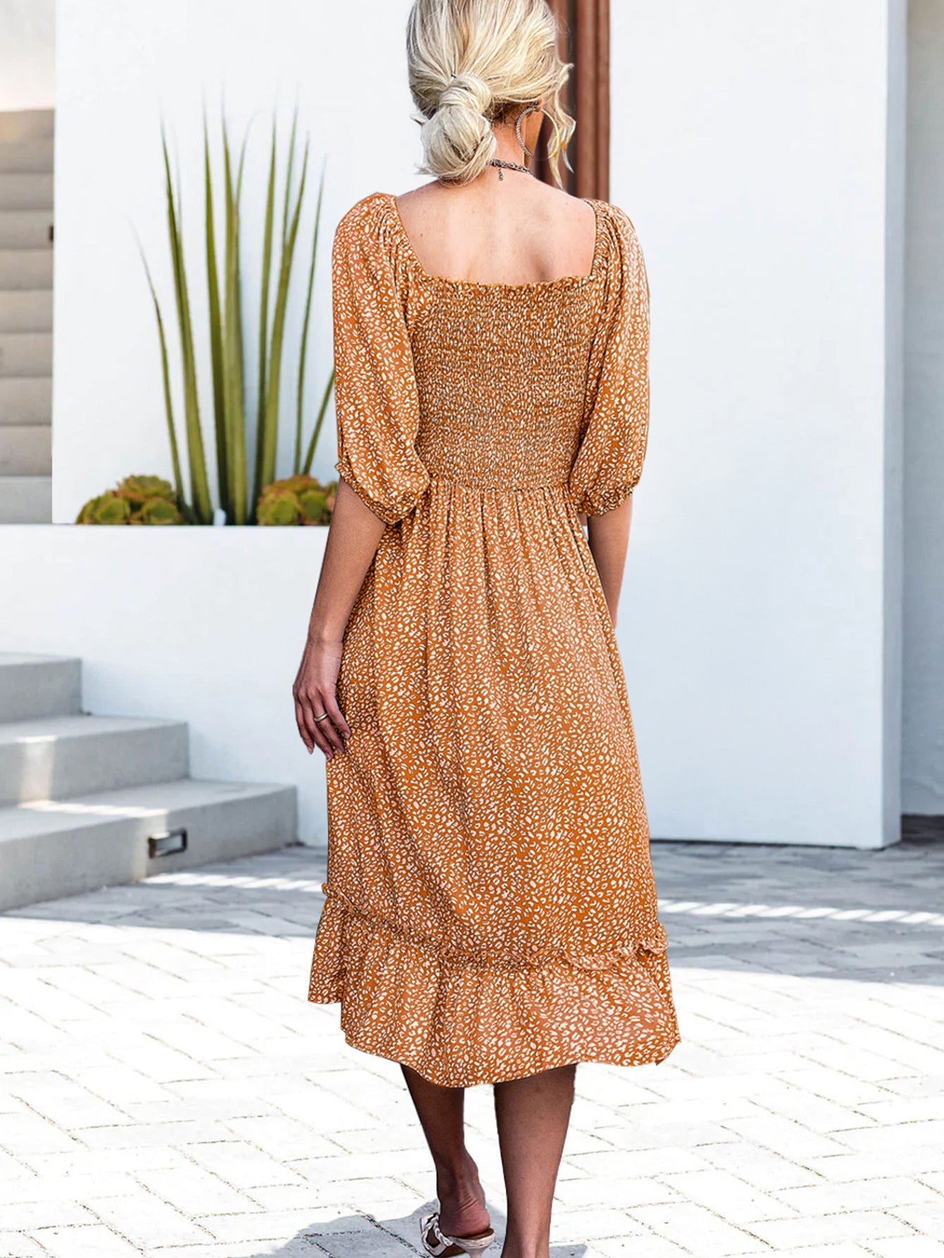 Damen Midi-Kleid mit Rüschen am Saum und gesmoktem Oberteil WW