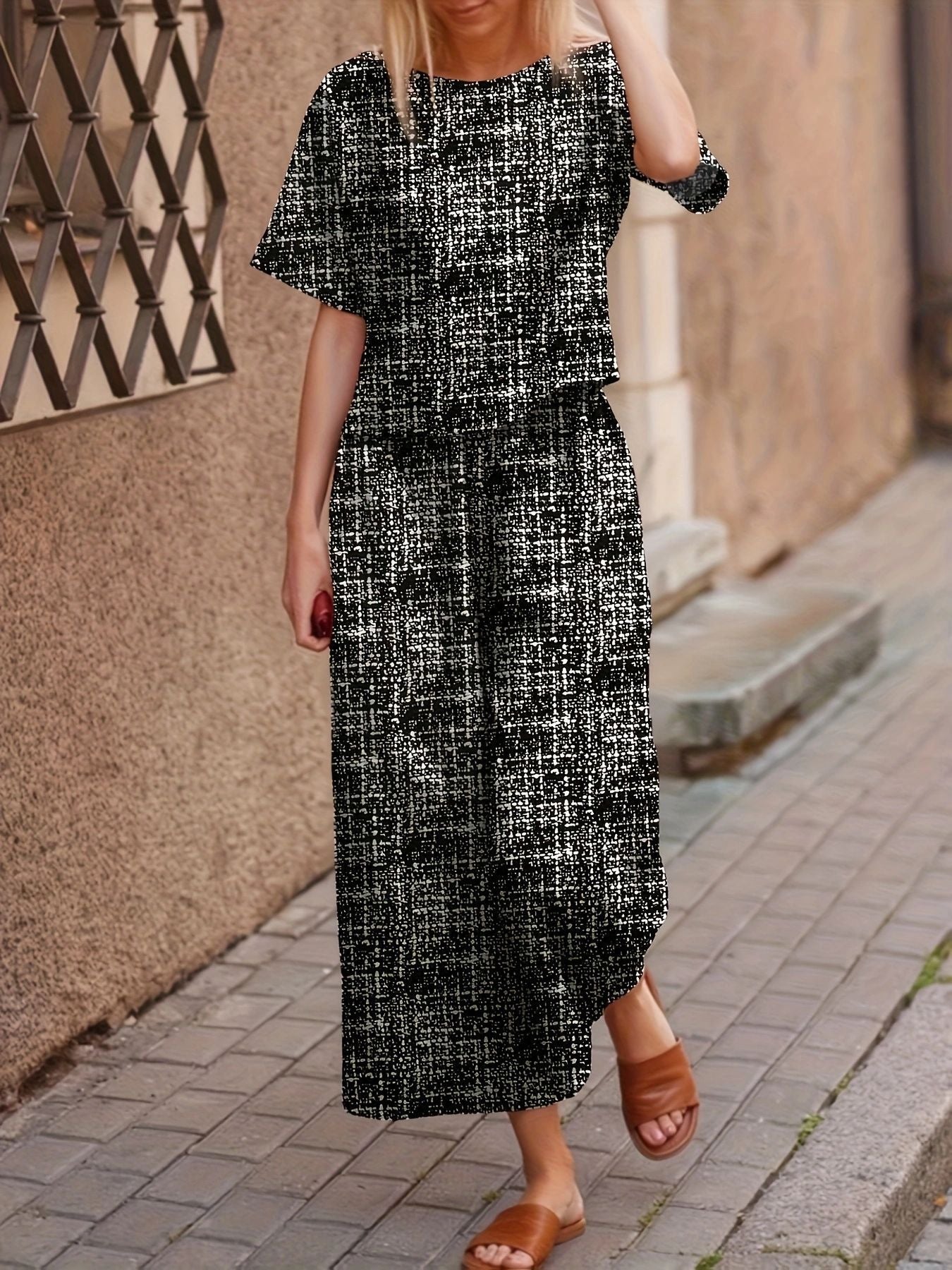 Frauen Stilvolles Lässiges Zweiteiliges Outfit WW