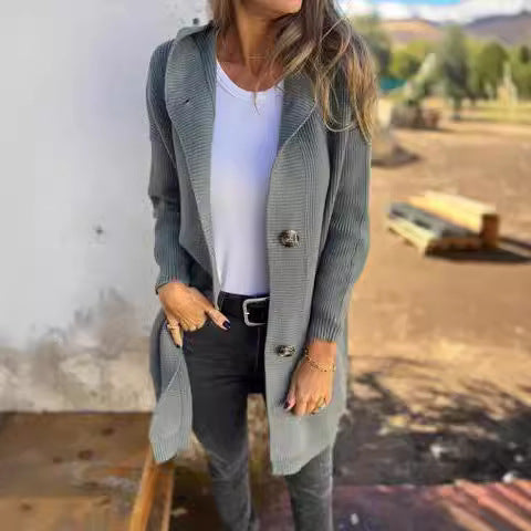 Damen Lange Strickjacke mit hochwertiger Rippstruktur und eleganten Knöpfen WW