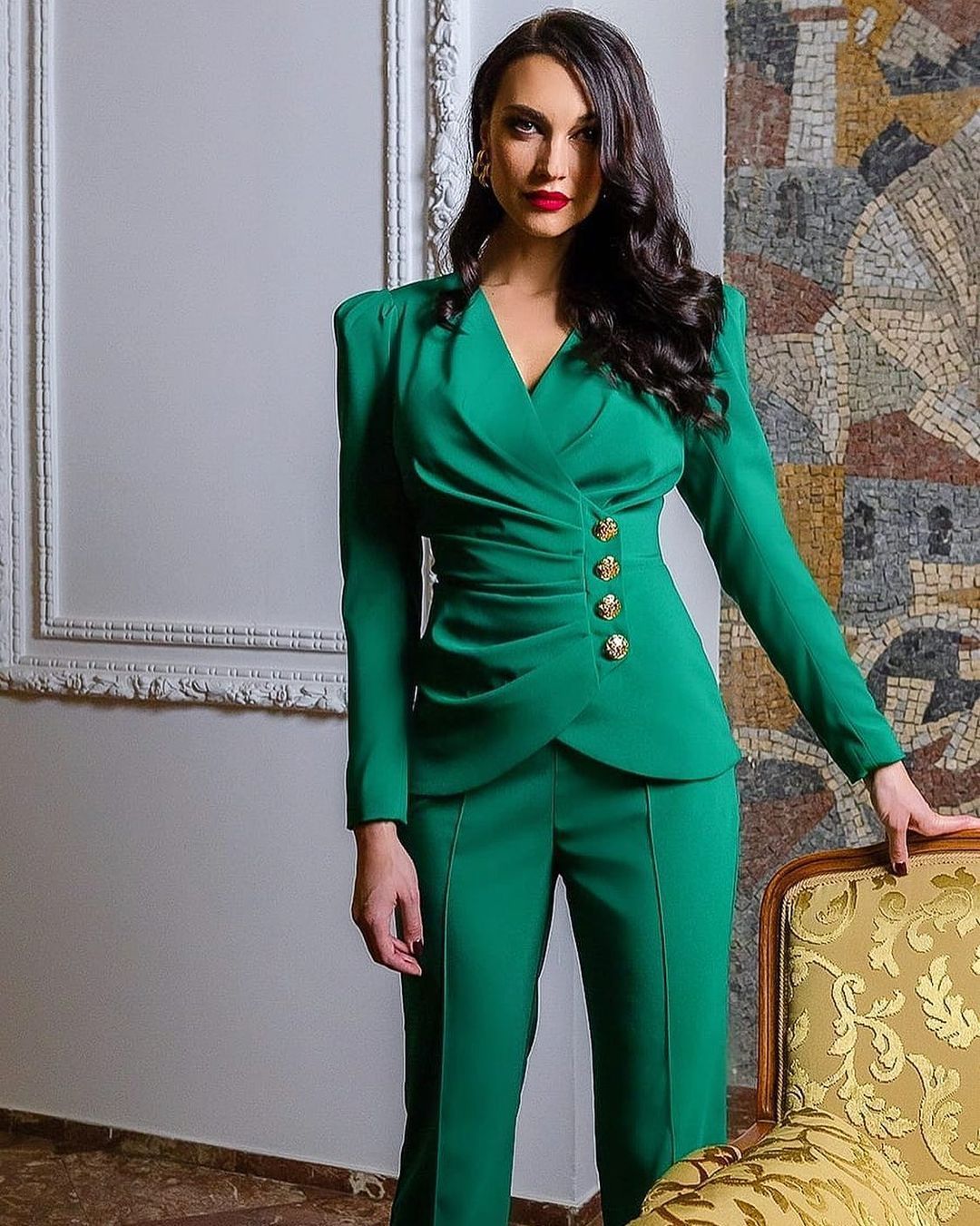 Damen elegantes Anzugset mit tailliertem Blazer und schmal geschnittenen Hosen WW