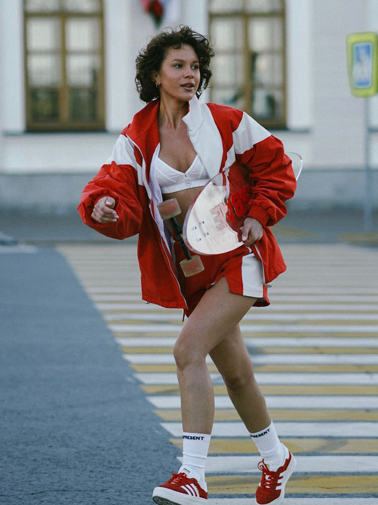 Damen sportliches Freizeit-Set mit kurzärmligem Oberteil und lockerer Shorts WW