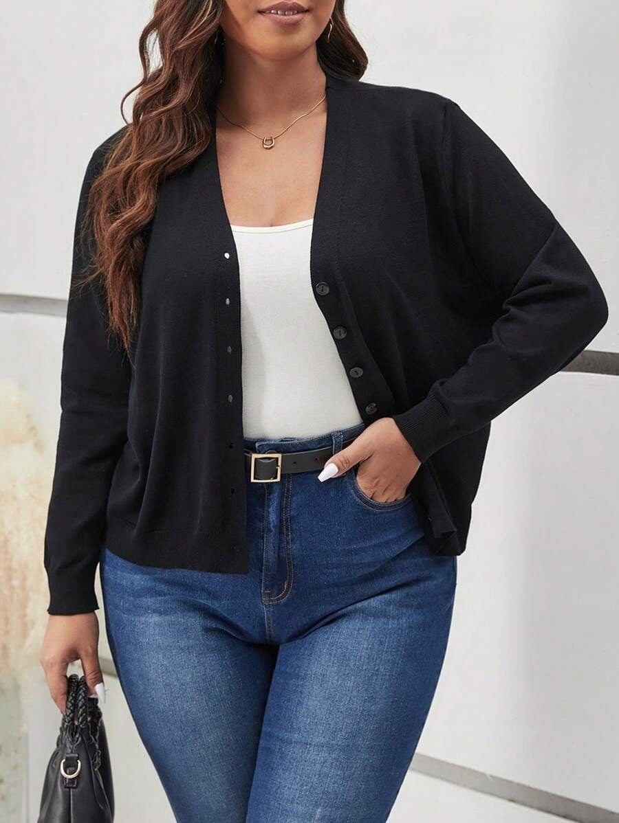 Damen Strickjacke mit hochwertigen Knopfdetails und bequemer Passform WW