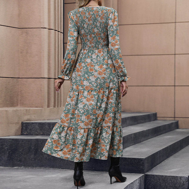 Damen Maxikleid mit floralen Details und schwingendem Saum WW