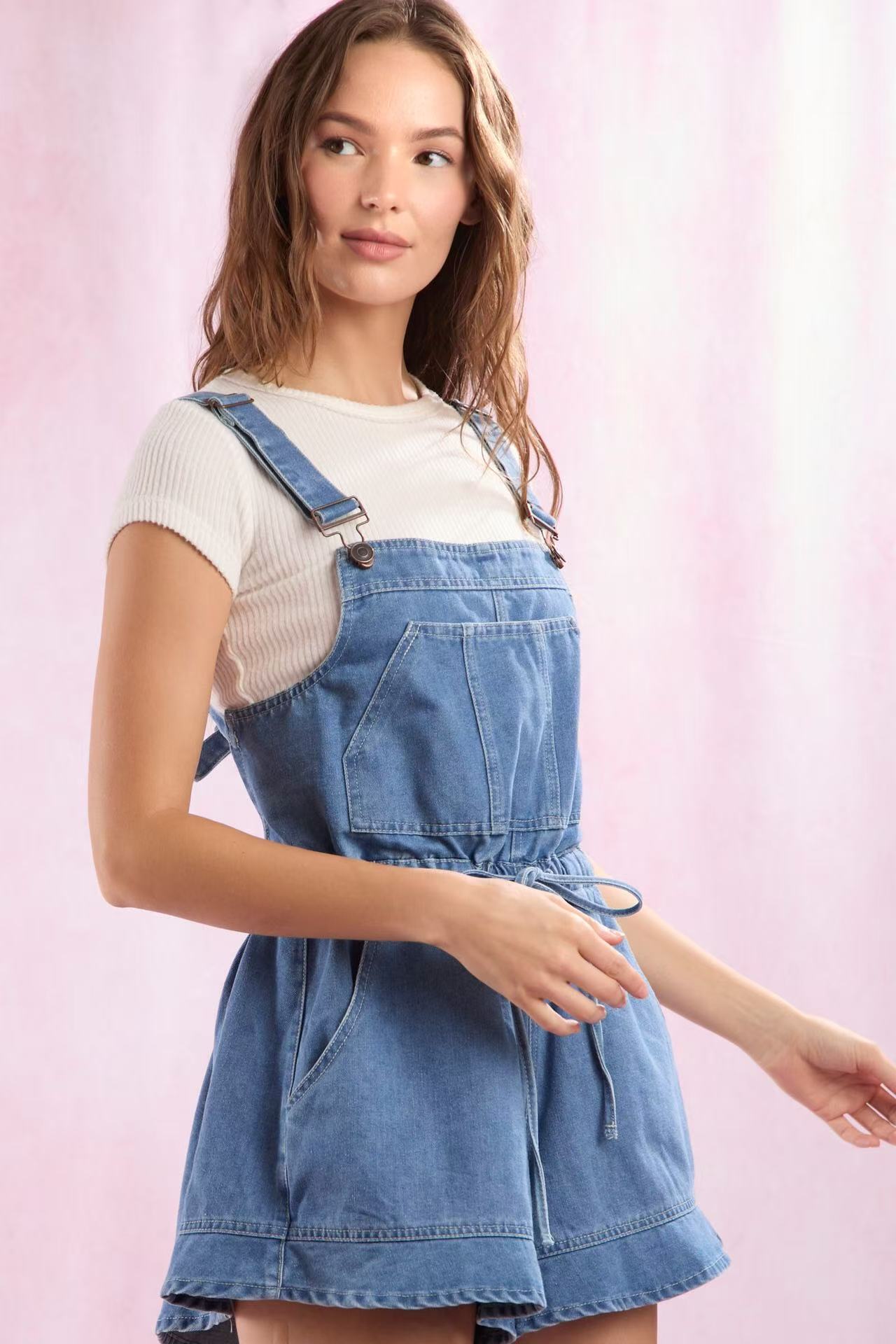 Damen Jeans-Latzkleid mit verstellbaren Trägern und praktischem Kordelzug WW