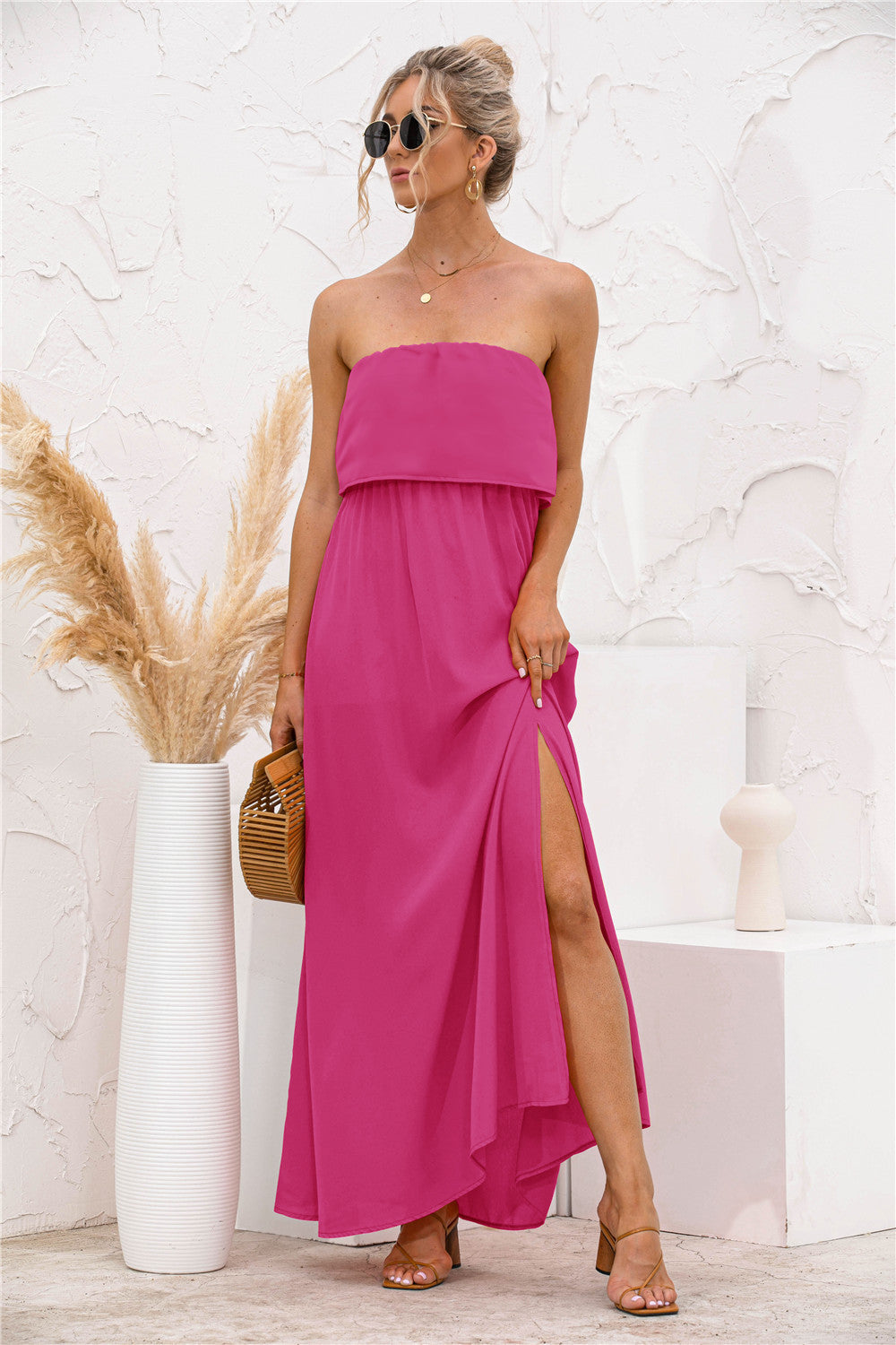 Damen Maxikleid mit schulterfreiem Design und seitlichem Schlitz WW