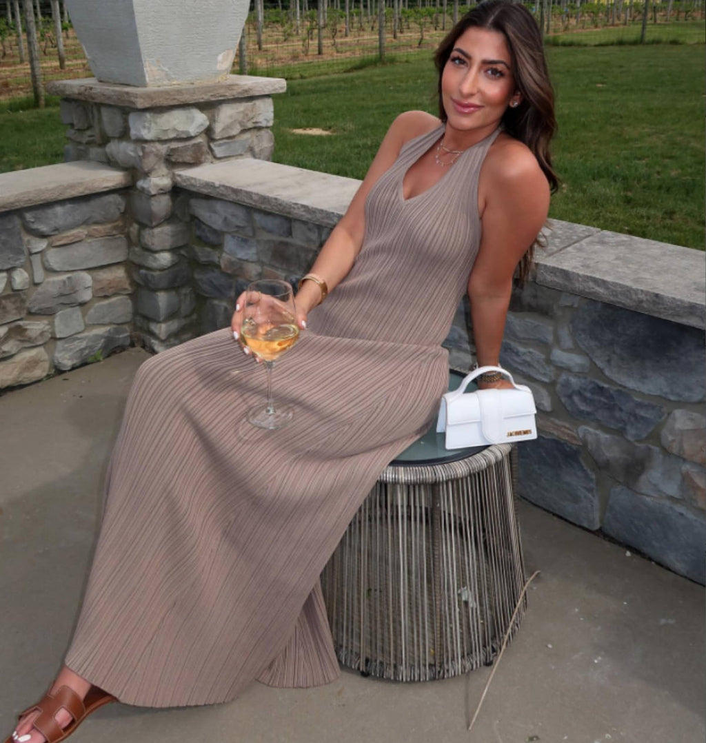 Damen Maxikleid mit raffiniertem Rippdesign und elegantem V-Ausschnitt WW