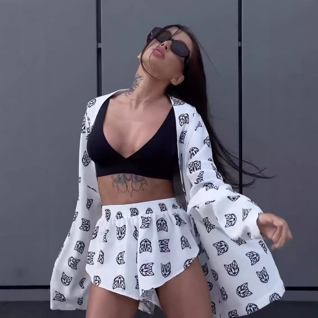 Damen stylishes Set aus leichtem Überwurf und Shorts mit Schriftzug WW