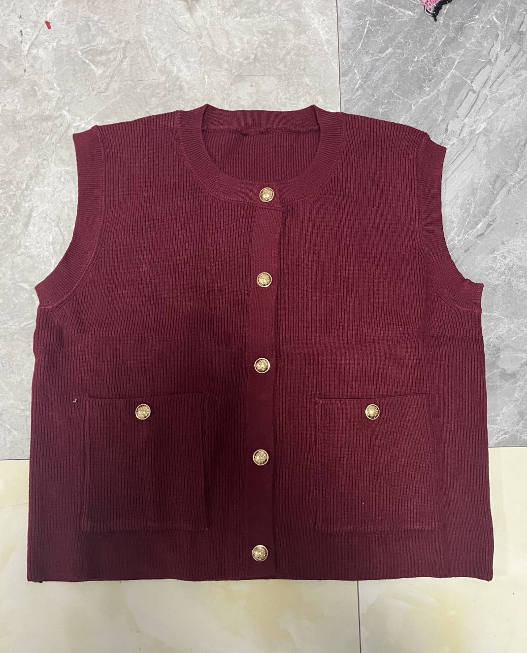 Damen Strickweste mit Knopfleiste und praktischen Taschen WW