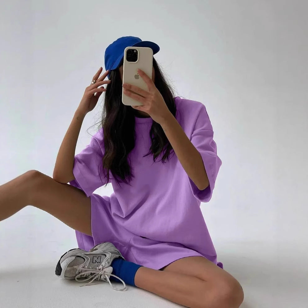 Damen sportliches Set aus lässigem T-Shirt und bequemen Shorts WW