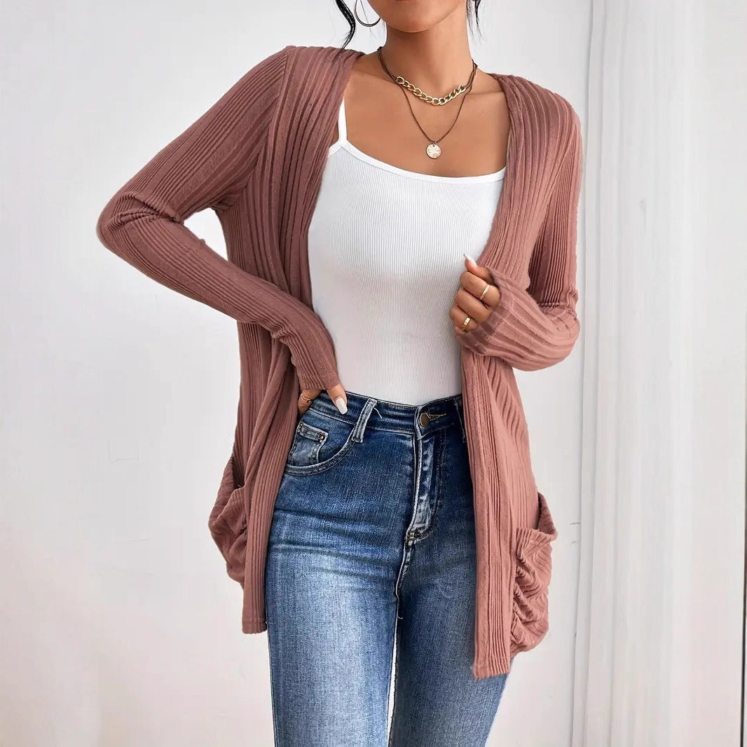 Damen Strickjacke mit vertikalem Rippdesign und praktischen Taschen WW