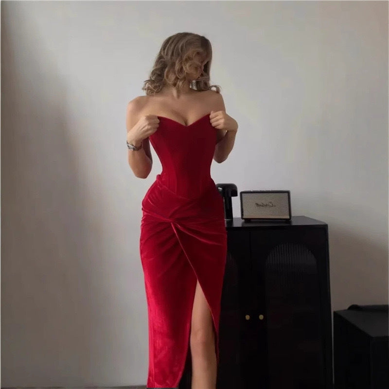 Damen Abendkleid mit sanften Rüschendetails und figurformender Silhouette WW