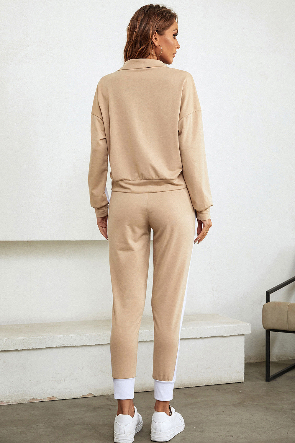 Damen Sportlicher Loungeanzug mit modischem Zip-Hemd und elastischen Hosen WW