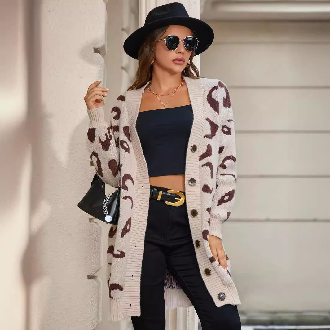 Damen Strickjacke mit modernem Leo-Muster und Knöpfen WW