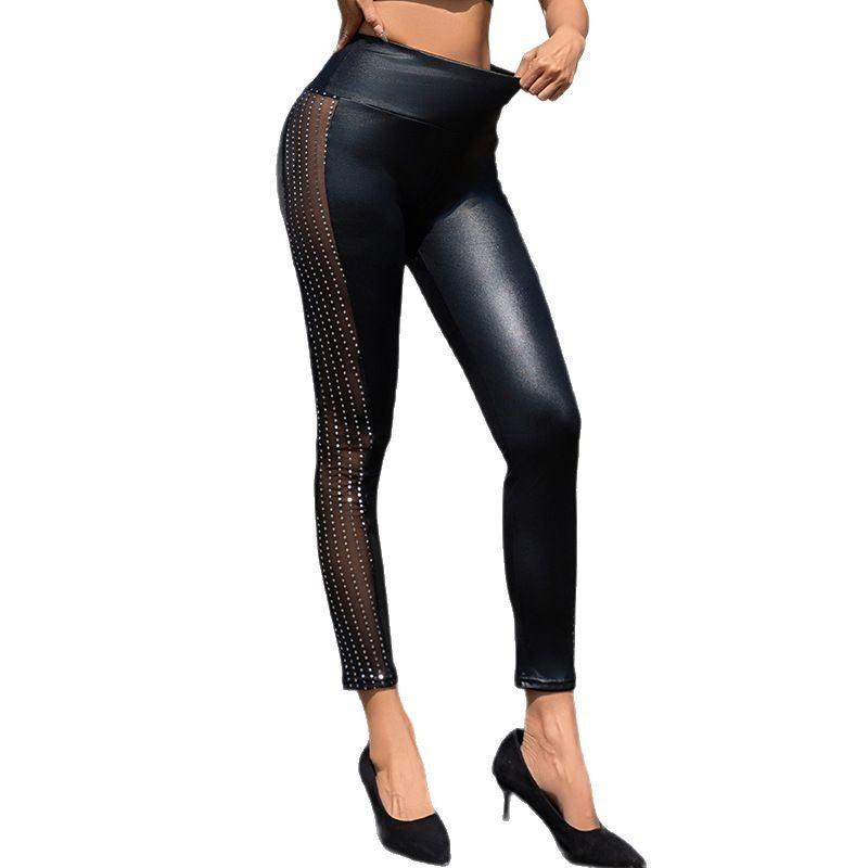 Damen Hochglänzende Leggings mit transparenten Mesh-Einsätzen und Strass-Detail WW