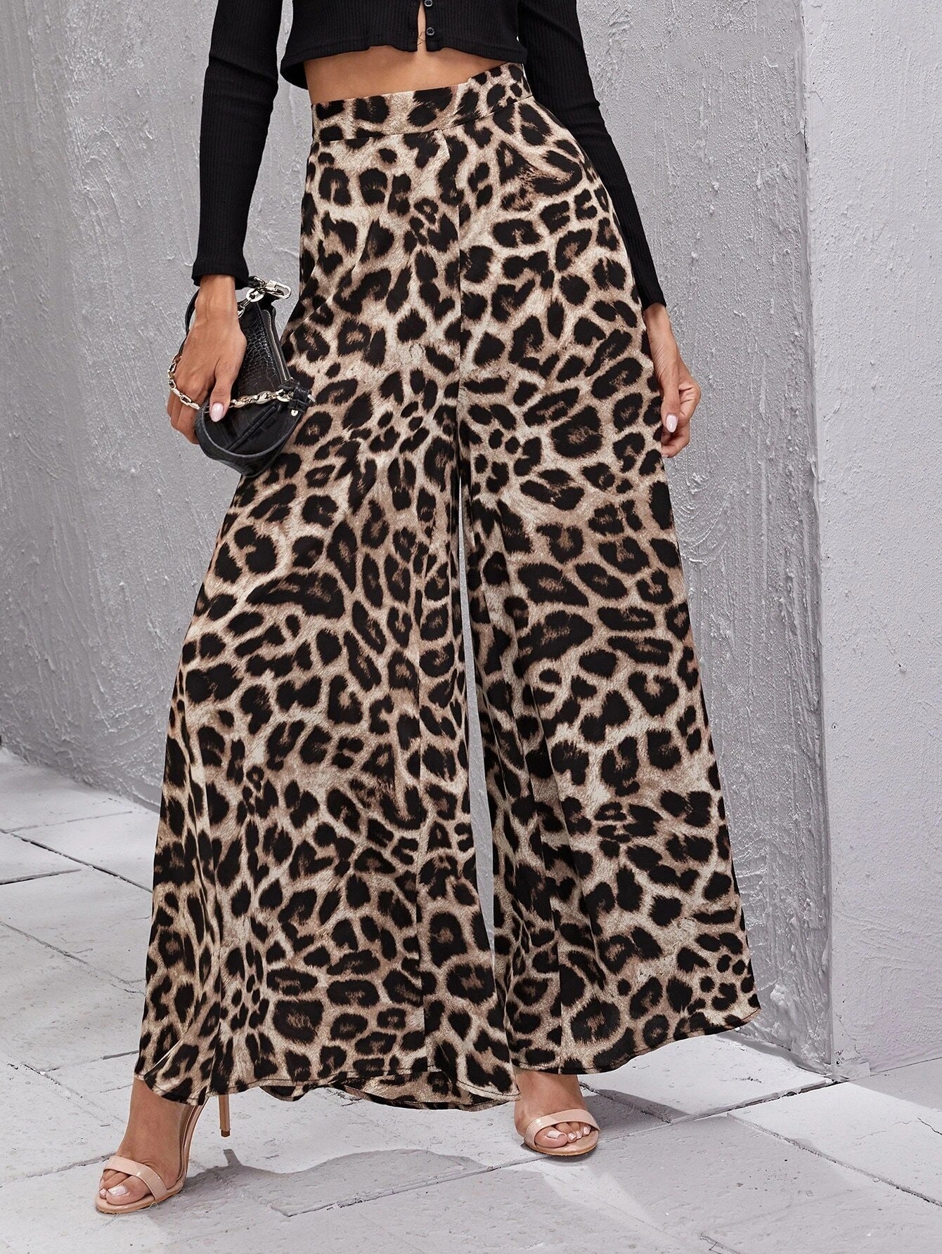 Damen Weitbeinige Hose im trendigen Leopardenmuster WW