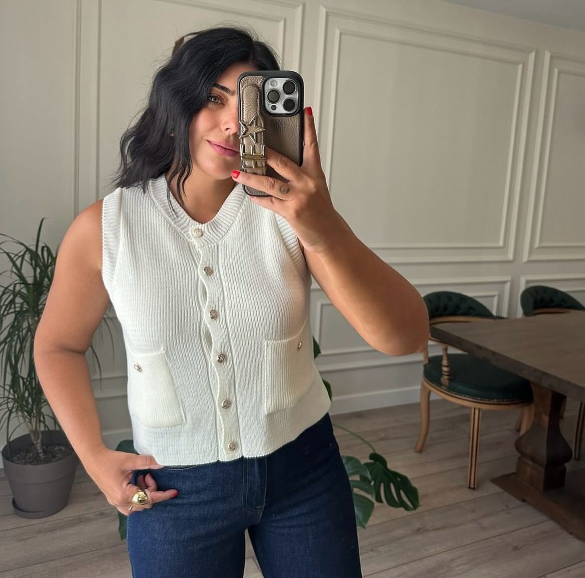 Damen Strickweste mit Knopfleiste und praktischen Taschen WW