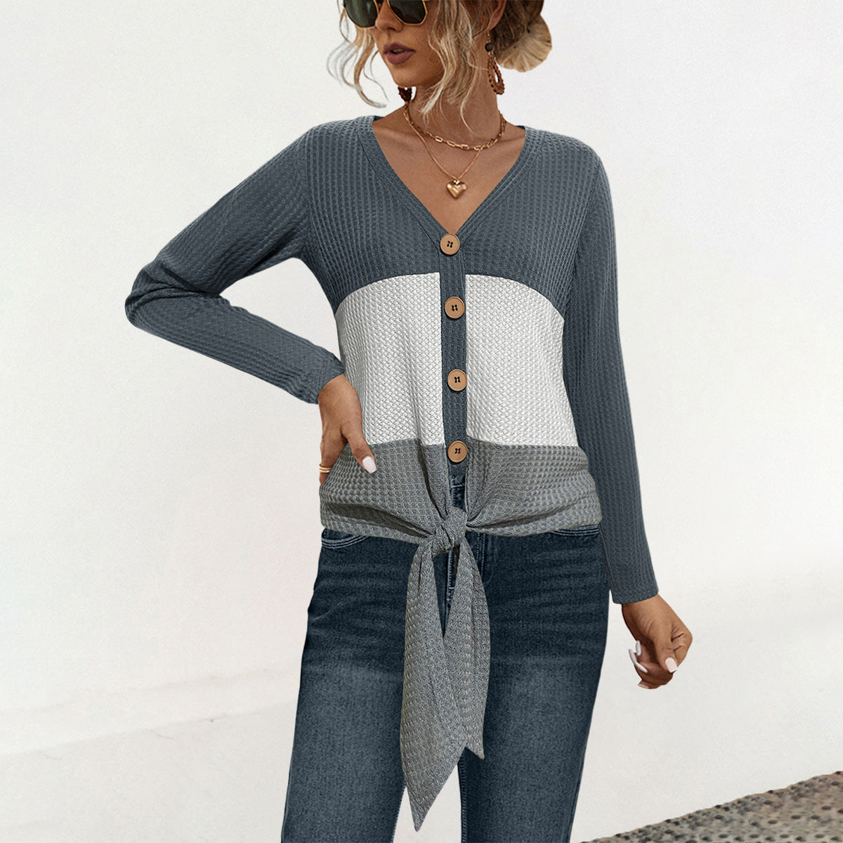 Damen Strickjacke mit Karomuster und knöpfbarem Detail WW