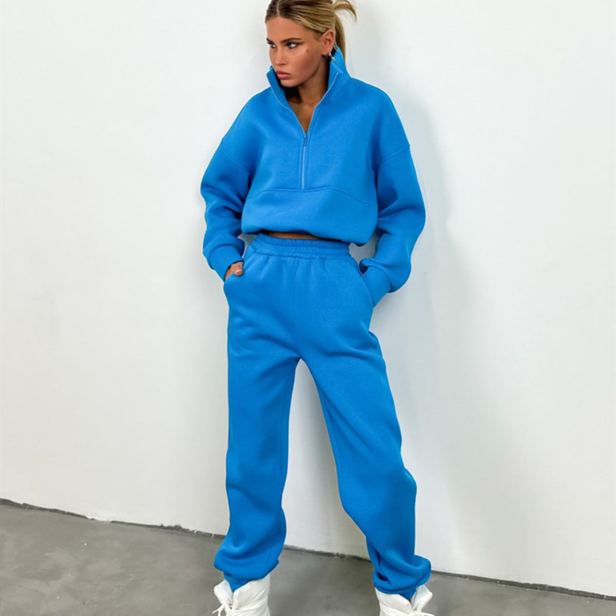 Damen sportliches Fleece-Set mit hohem Kragen und elastischem Bund WW