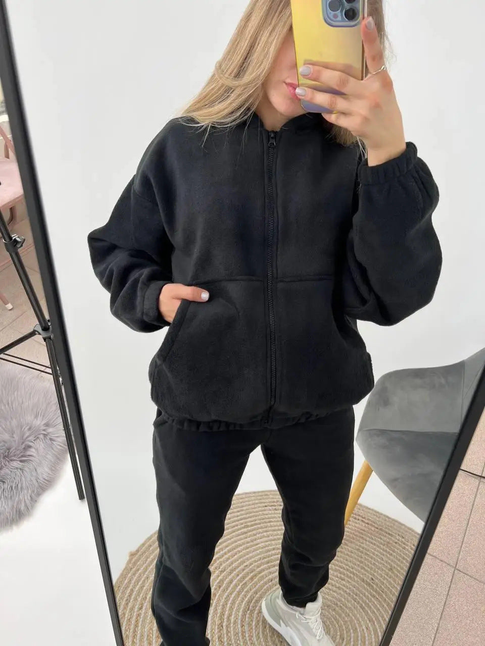 Damen sportliches Fleece-Set mit hohem Kragen und seitlichen Taschen WW