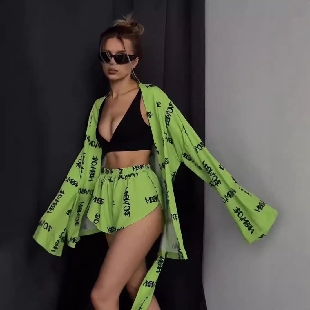Damen stylishes Set aus leichtem Überwurf und Shorts mit Schriftzug WW