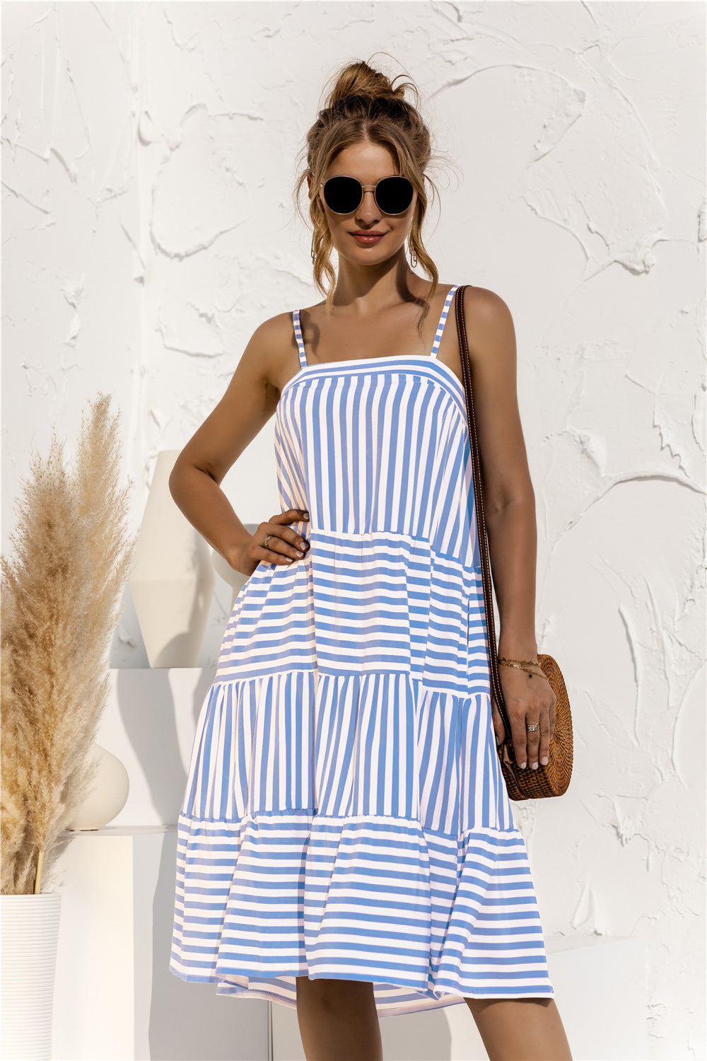 Damen Streifen-Sommerkleid mit luftiger Schnürung und weit schwingendem Rock WW
