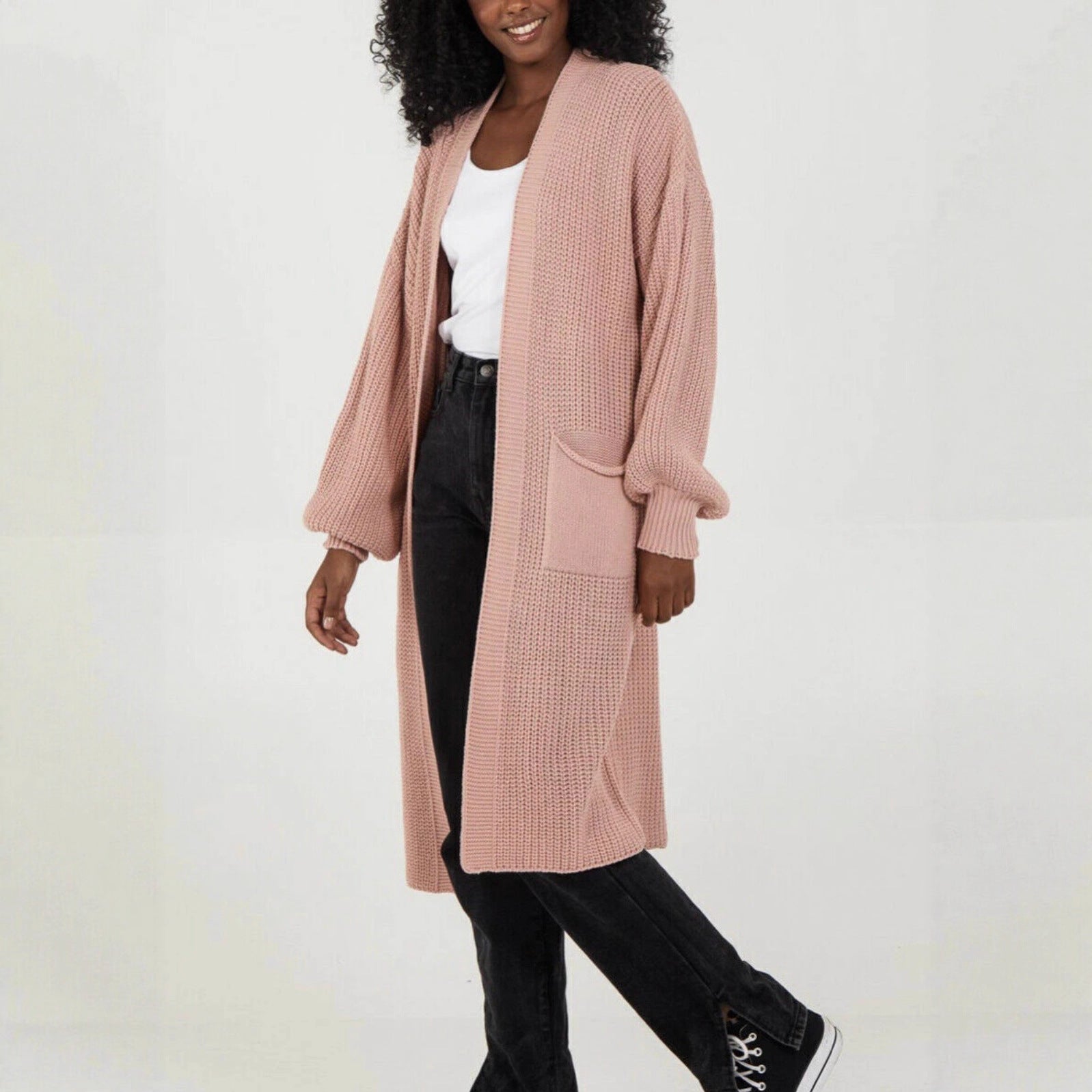 Damen Langer Strickcardigan mit voluminösen Ärmeln und offenem Schnitt WW