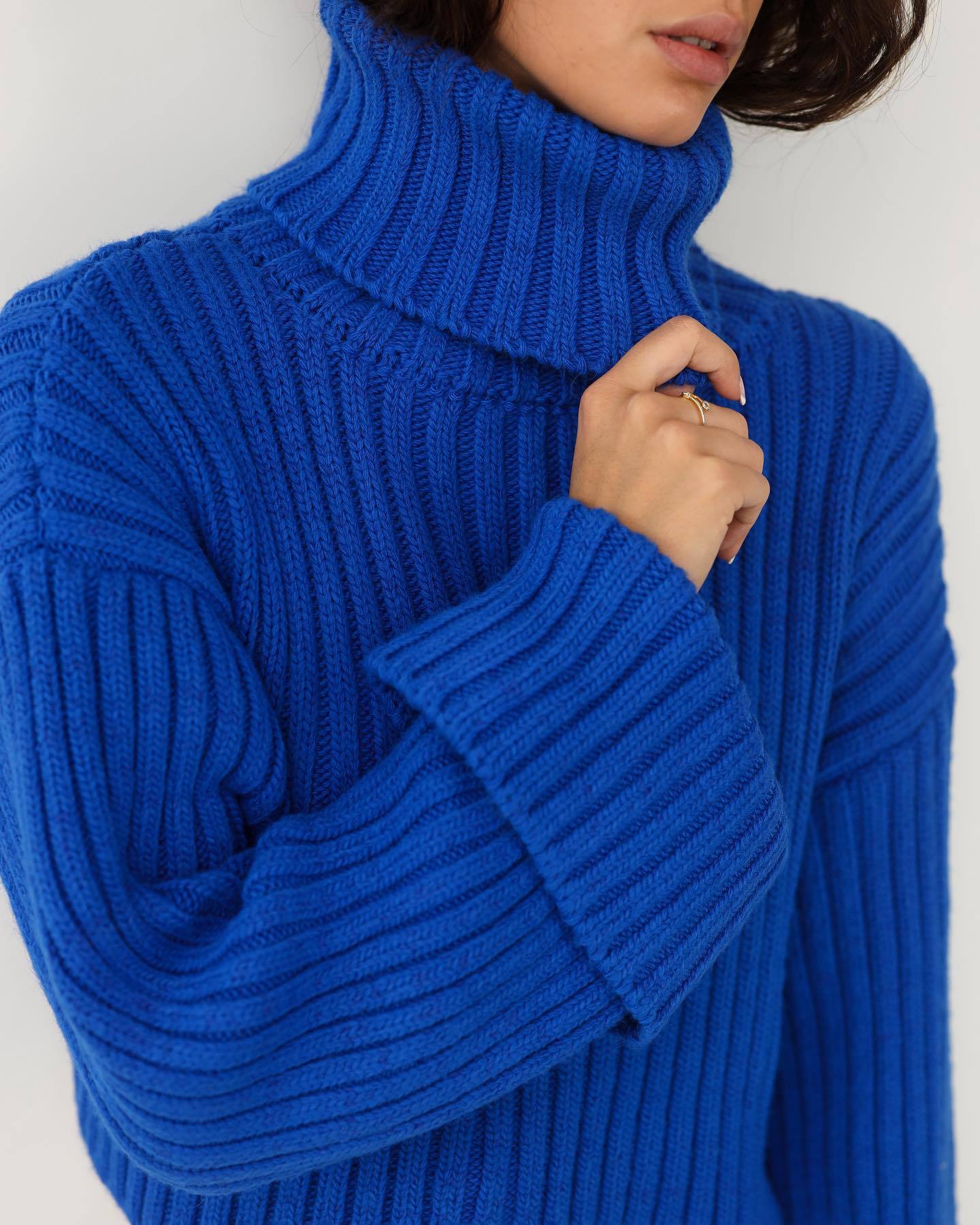 Damen Chunky Strickpullover mit hohem Kragen und Rippstruktur WW
