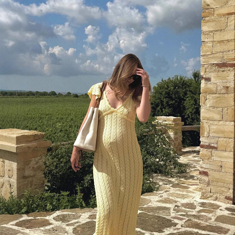 Damen Strickkleid mit zarten Rüschendetails und feiner Lochstrickstruktur WW