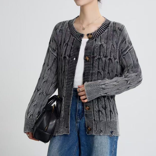 Damen Strickjacke mit Zopfmuster und eleganten Knopfdetails WW