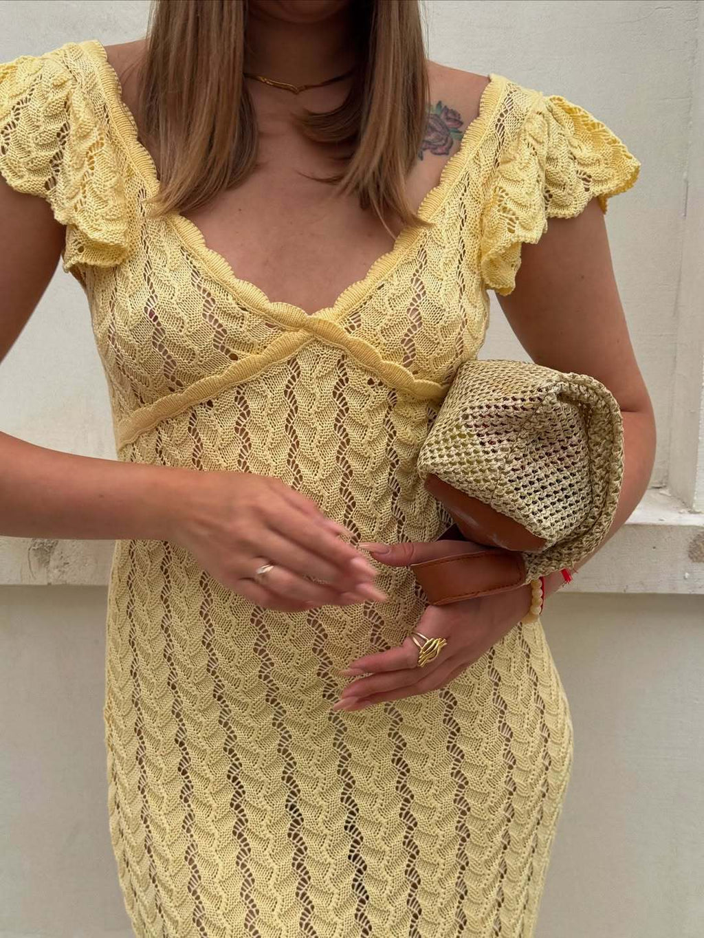 Damen Strickkleid mit zarten Rüschendetails und feiner Lochstrickstruktur WW