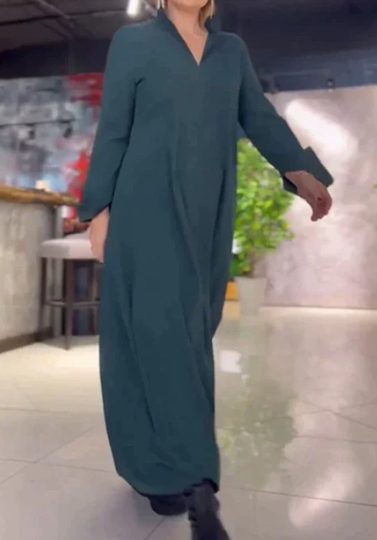 Damen elegantes Maxikleid mit praktischen Taschen und modernem Stehkragen WW