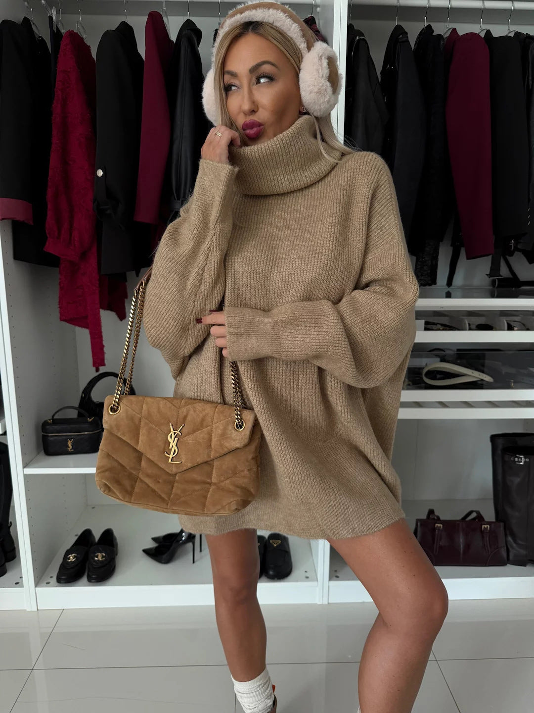 Damen Stylish Oversized Pullover mit hohem Kragen WW