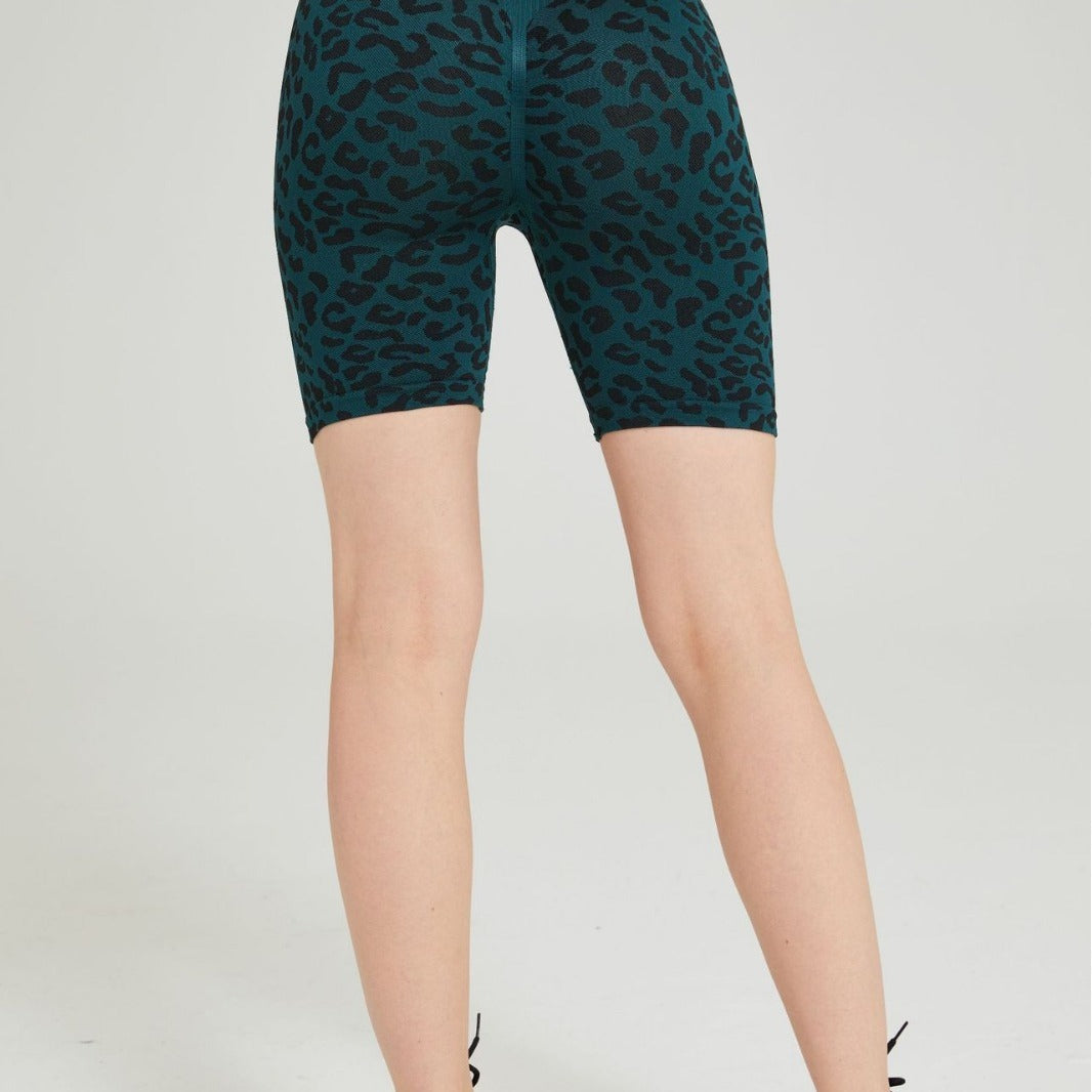 Damen Sportliche Radlerhosen mit innovativem Leopardenmuster WW