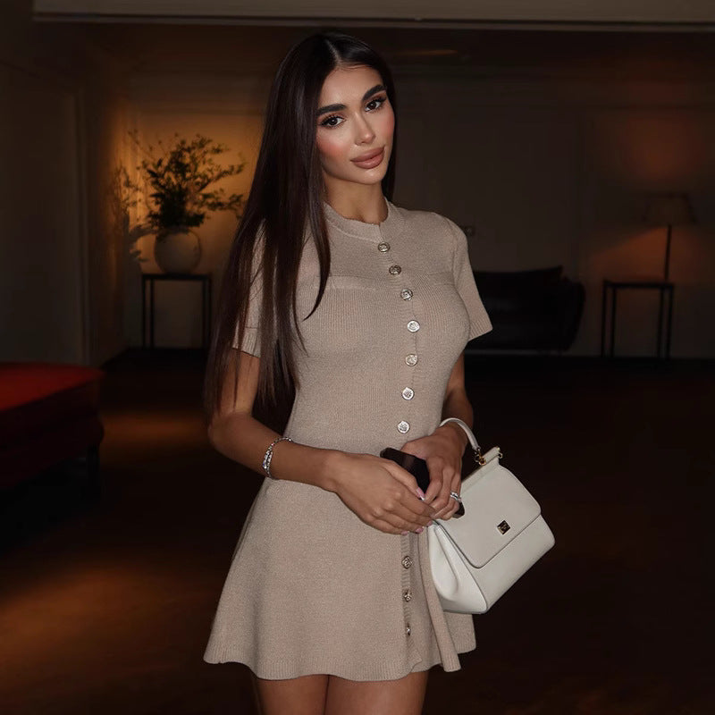 Damen Kleid im sportlichen Stil mit Knopfleiste und kontrastierenden Akzenten WW