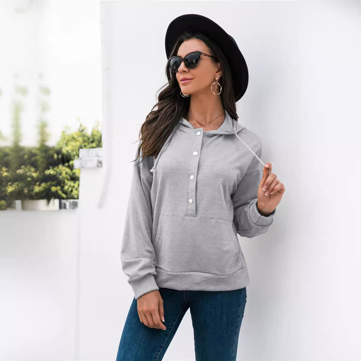 Damen Kapuzenpullover mit Knopfdetails und legerem Schnitt WW