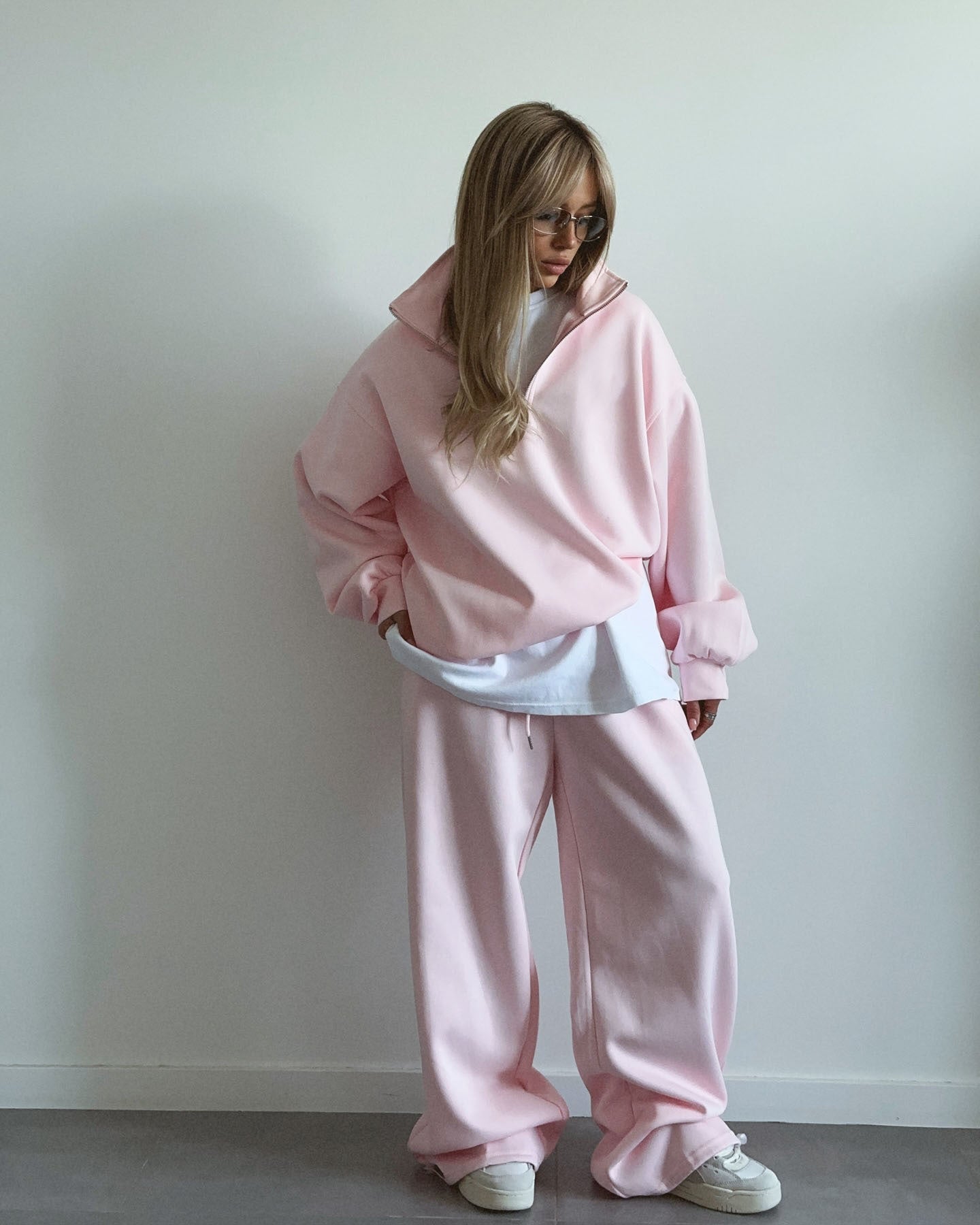 Damen gemütliches Fleece-Loungewear-Set mit Stehkragen und Reißverschluss WW