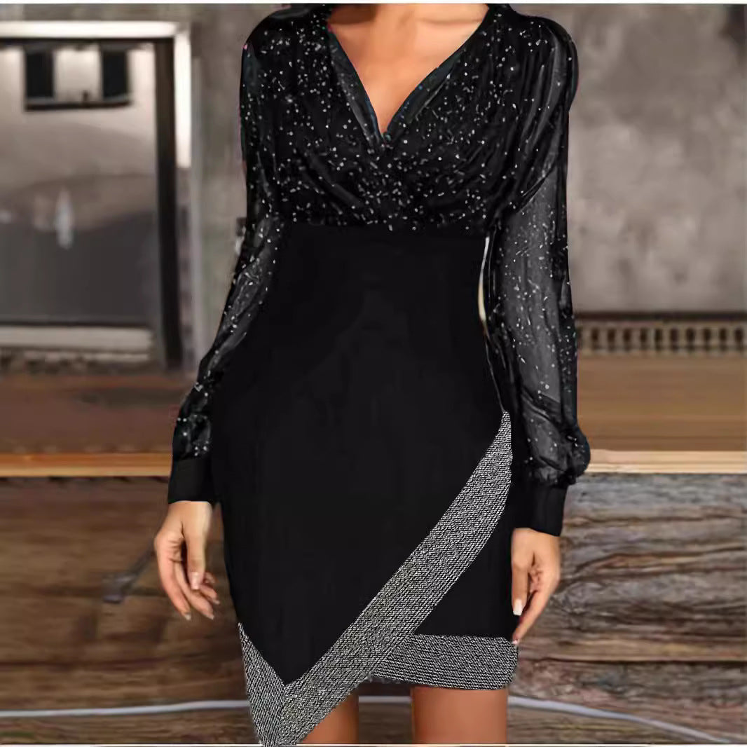 Damen Abendkleid mit glitzernden Details und modernem Wickelschnitt WW
