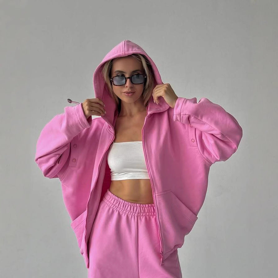 Damen sportliches Ensemble mit übergroßer Kapuzenjacke und bequemen Ripp-Hosen WW