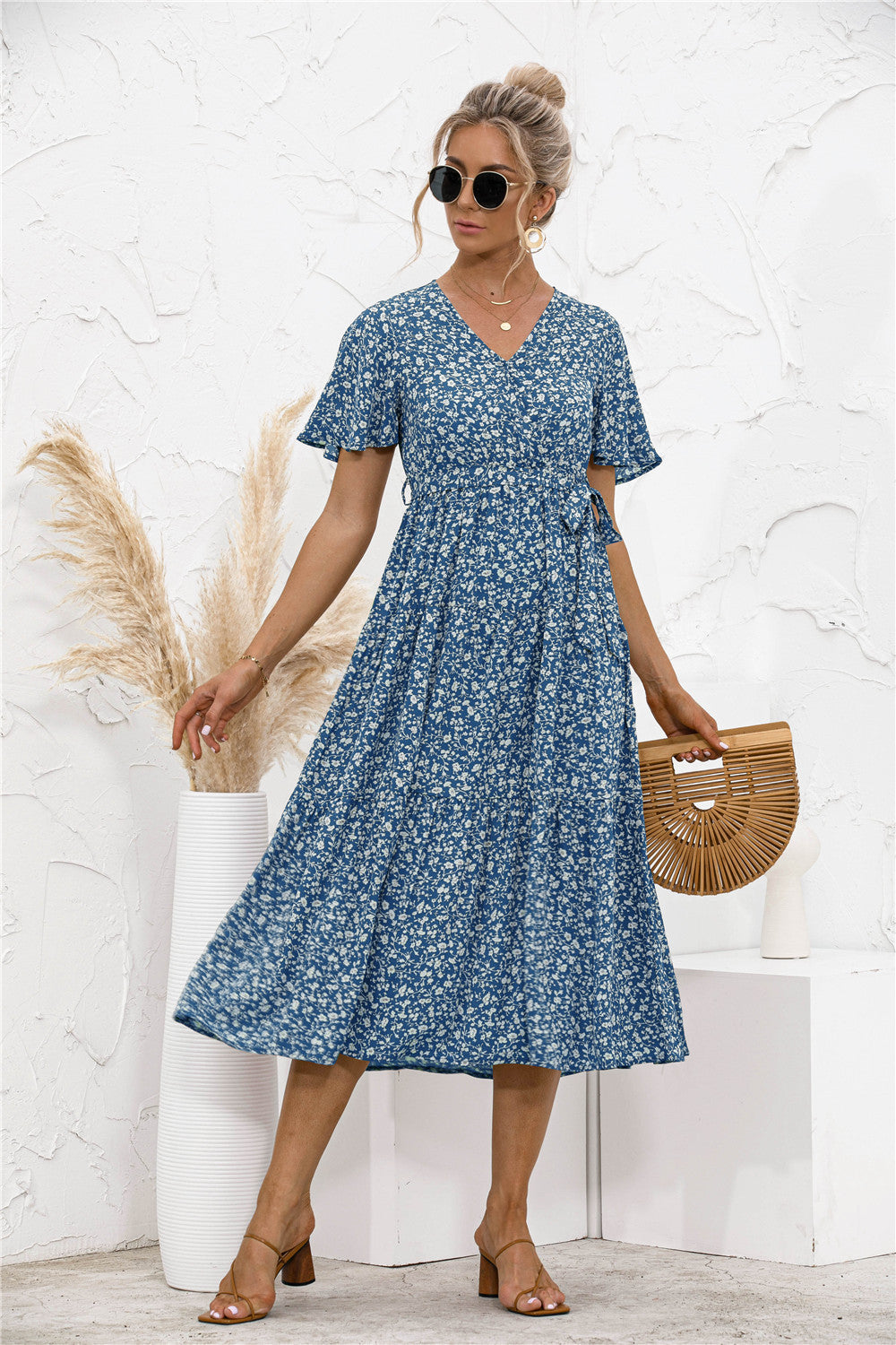 Damen Midi-Kleid mit Pünktchen und Taillengürtel WW