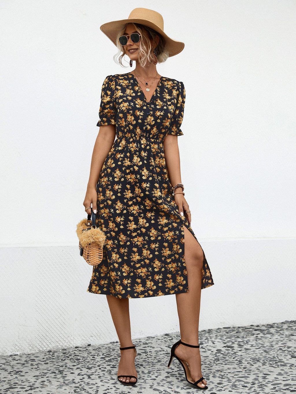 Damen Maxikleid mit verspieltem floralem Design und praktischen Bindebändern WW