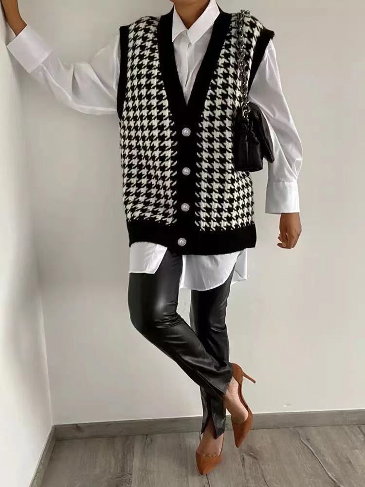 Damen Ärmellose Strickweste mit klassischem Karomuster und dekorativen Knöpfen WW