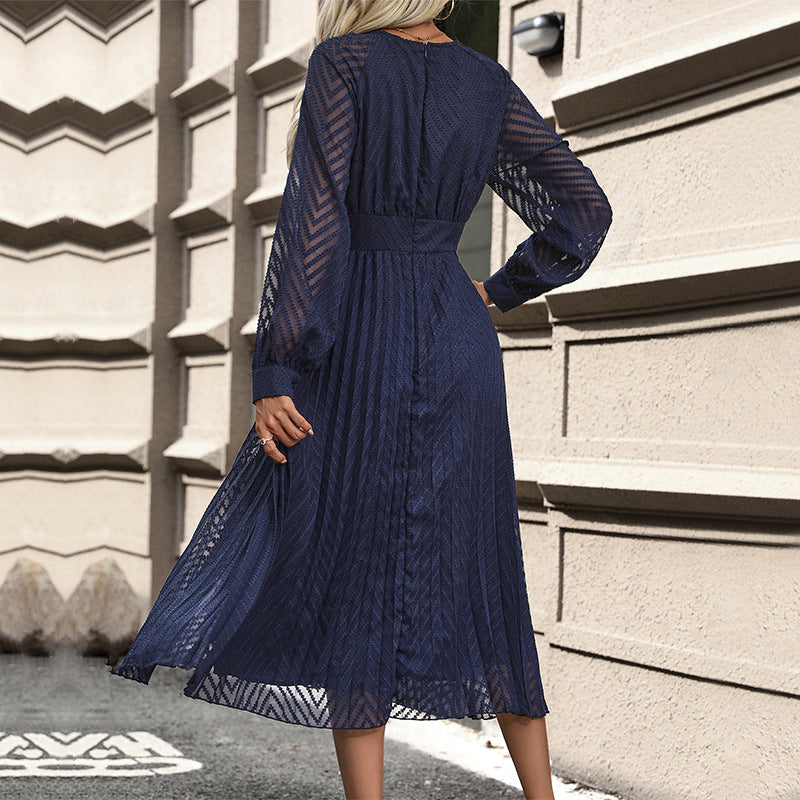 Damen Maxikleid mit fließendem Rock und eleganten Rüschendetails WW