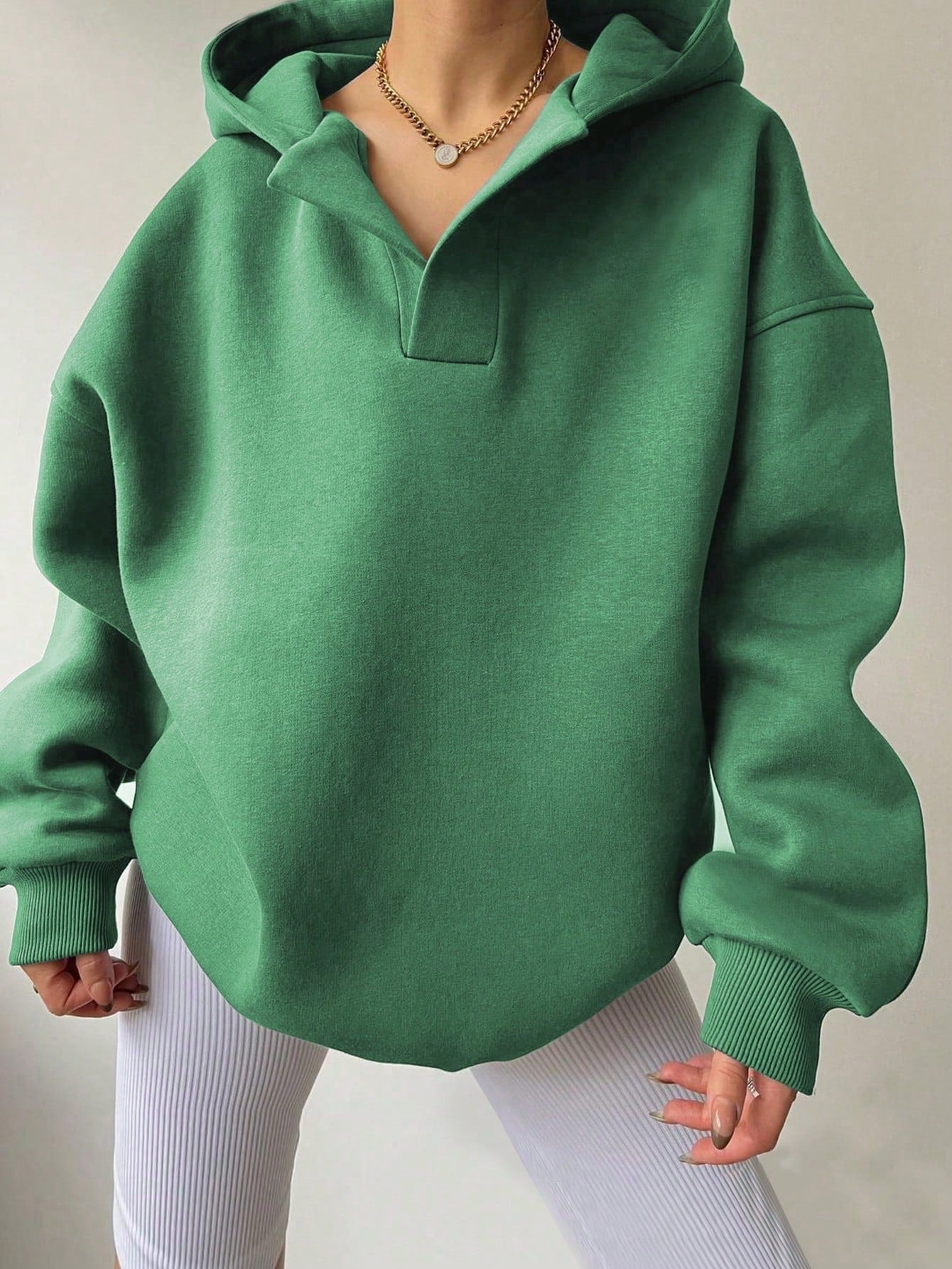 Damen Oversized Kapuzenpullover mit modischem Schnitt und legerem Look WW