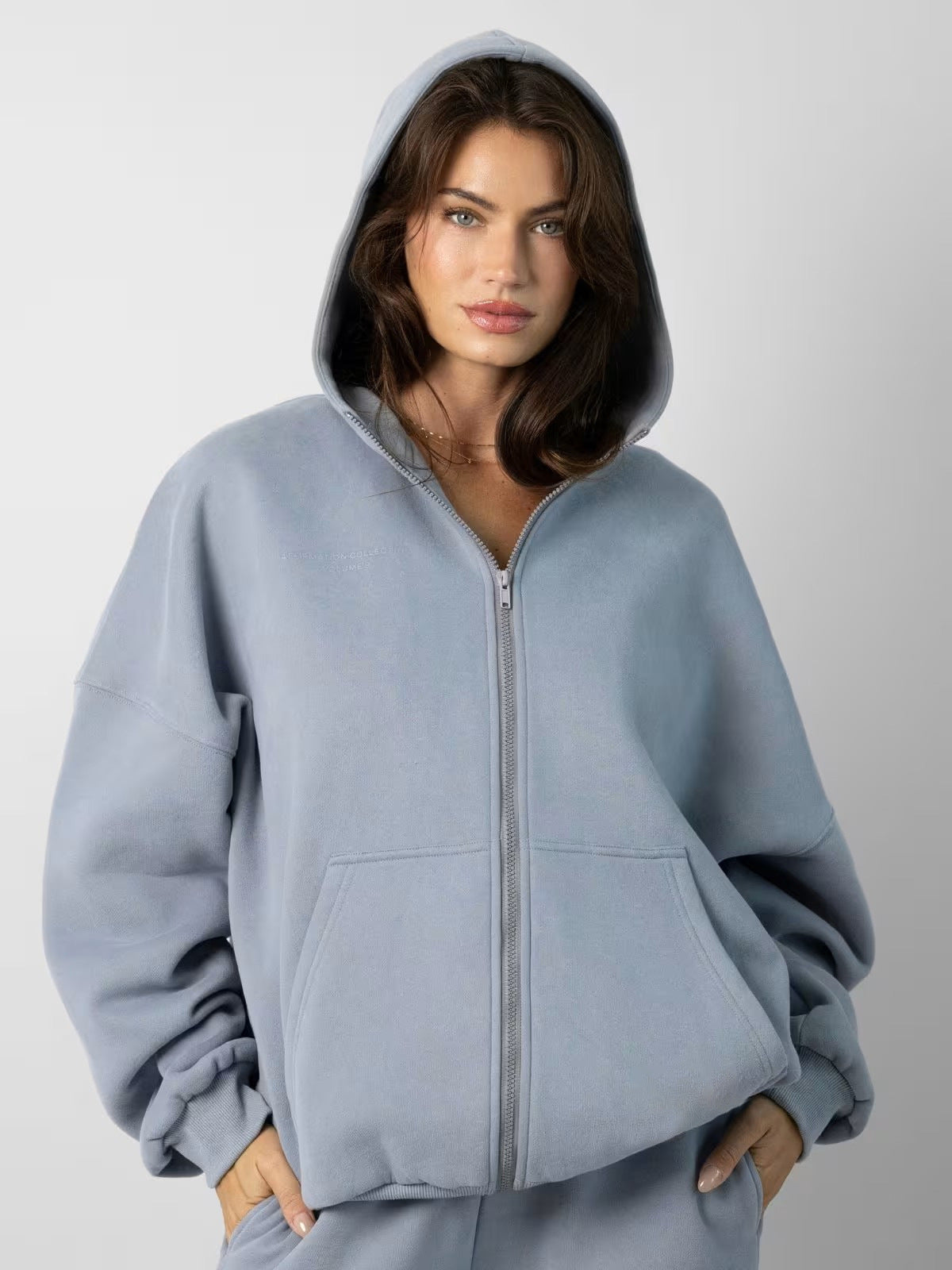 Damen sportliches Kapuzenset mit hohem Kragen und bequemen Taschen WW
